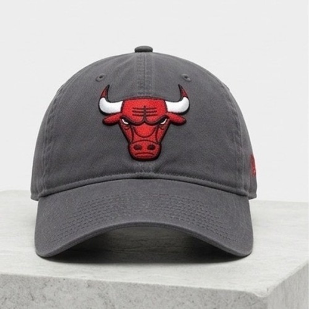 New Era 9TWENTY Chicago Bulls Hat Mens Adjustable Charcoal Grey Cotton Dad Cap